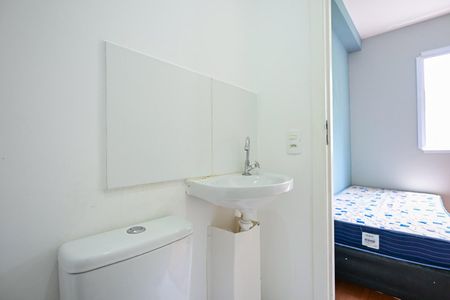 Banheiro de kitnet/studio à venda com 1 quarto, 17m² em Jardim Monte Kemel, São Paulo