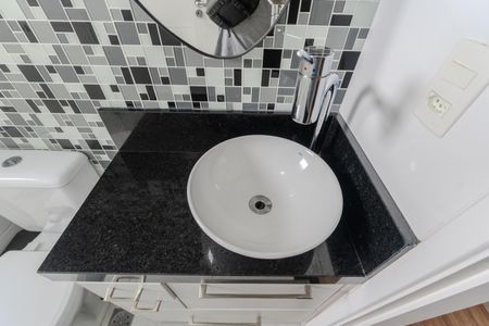 Apartamento para alugar com 46m², 2 quartos e 1 vaga Apartamento para alugar com 46m², 2 quartos e 1 vagaBanheiro