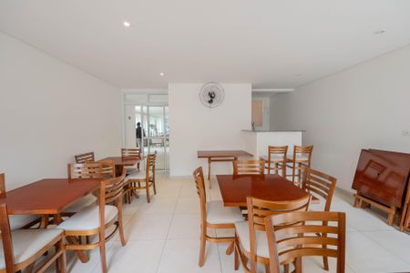 Apartamento para alugar com 46m², 2 quartos e 1 vaga Apartamento para alugar com 46m², 2 quartos e 1 vagaÁrea comum - Salão de festas