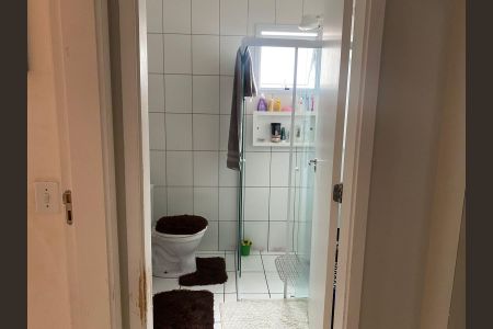 Banheiro de apartamento para alugar com 2 quartos, 48m² em Metalúrgicos, Osasco