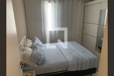 Quarto de apartamento para alugar com 2 quartos, 48m² em Metalúrgicos, Osasco