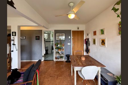 Apartamento à venda com 62m², 2 quartos e 1 vagaSala