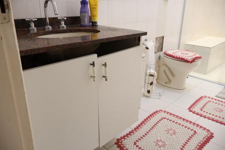 Casa à venda com 144m², 2 quartos e 2 vagasBanheiro