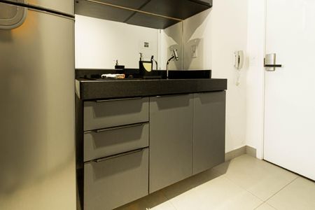 Cozinha de kitnet/studio à venda com 1 quarto, 30m² em Pompeia, São Paulo