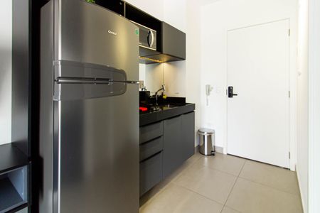 Cozinha de kitnet/studio à venda com 1 quarto, 32m² em Pompeia, São Paulo