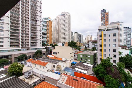 Varanda de kitnet/studio à venda com 1 quarto, 32m² em Pompeia, São Paulo