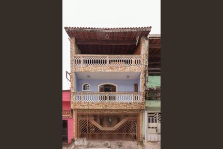 Casa à venda com 250m², 4 quartos e 2 vagas Casa à venda com 250m², 4 quartos e 2 vagasFachada