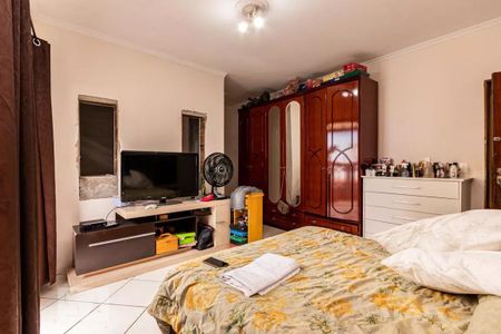 Quarto de casa à venda com 4 quartos, 250m² em Itaquera, São Paulo