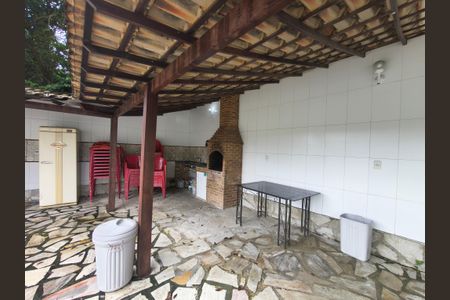 Casa de condomínio para alugar com 120m², 3 quartos e 2 vagas Casa de condomínio para alugar com 120m², 3 quartos e 2 vagasQuintal - Churrasqueira