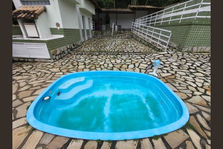 Casa de condomínio para alugar com 120m², 3 quartos e 2 vagas Casa de condomínio para alugar com 120m², 3 quartos e 2 vagasPiscina