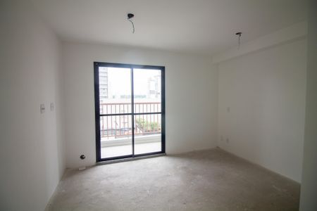 Sala / Quarto - Studio de kitnet/studio à venda com 1 quarto, 28m² em Jardim das Acacias, São Paulo