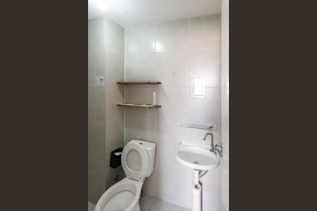 Apartamento para alugar com 38m², 2 quartos e sem vaga Apartamento para alugar com 38m², 2 quartos e sem vagaBanheiro