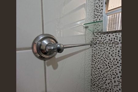Detalhe do banheiro de apartamento para alugar com 2 quartos, 70m² em Vista Alegre, Rio de Janeiro