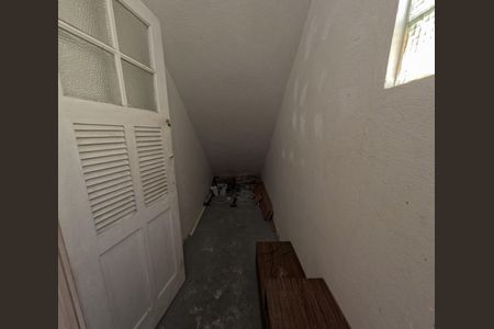 Apartamento para alugar com 70m², 2 quartos e 1 vagaPorão