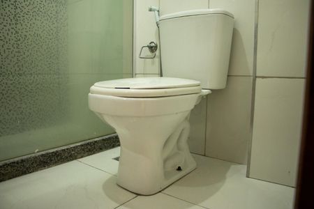 Apartamento para alugar com 70m², 2 quartos e 1 vagaDetalhe do banheiro