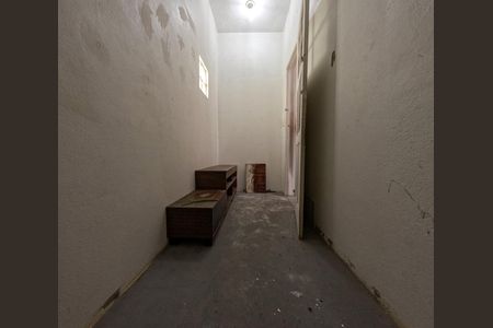 Porão de apartamento para alugar com 2 quartos, 70m² em Vista Alegre, Rio de Janeiro