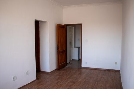 Apartamento para alugar com 70m², 2 quartos e 1 vagaSala