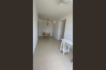 Sala de apartamento para alugar com 2 quartos, 61m² em Jacarepaguá, Rio de Janeiro