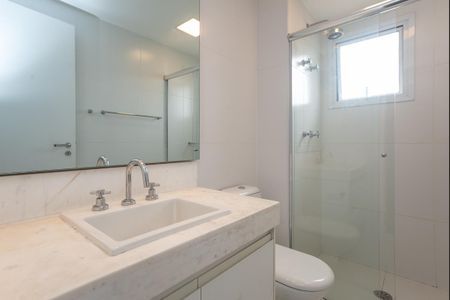 Apartamento para alugar com 241m², 4 quartos e 3 vagasBanheiro do quarto 4 Suíte