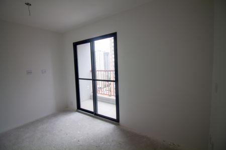 Sala / Quarto - Studio de kitnet/studio à venda com 1 quarto, 28m² em Jardim das Acacias, São Paulo