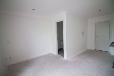 Sala / Quarto - Studio de kitnet/studio à venda com 1 quarto, 28m² em Jardim das Acacias, São Paulo