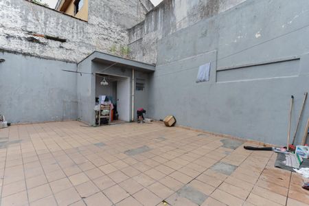 Casa à venda com 150m², 2 quartos e 3 vagas Casa à venda com 150m², 2 quartos e 3 vagasQuintal