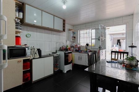 Casa à venda com 150m², 2 quartos e 3 vagas Casa à venda com 150m², 2 quartos e 3 vagasCozinha