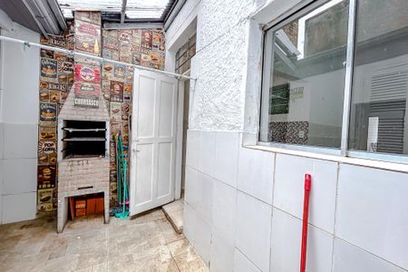 Casa para alugar com 100m², 4 quartos e 1 vagaÁrea externa