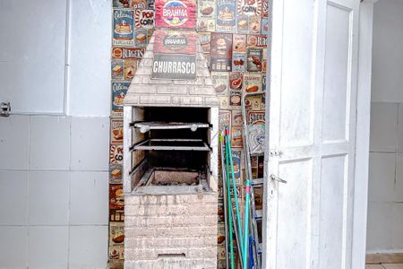Casa para alugar com 100m², 4 quartos e 1 vagaÁrea comum - Churrasqueira