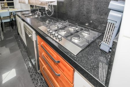 Apartamento para alugar com 190m², 3 quartos e 3 vagas Apartamento para alugar com 190m², 3 quartos e 3 vagasCozinha