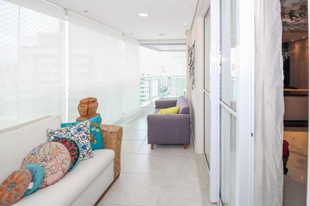 Varanda de apartamento para alugar com 3 quartos, 190m² em Vila Romana, São Paulo