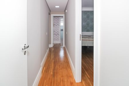 Apartamento para alugar com 190m², 3 quartos e 3 vagas Apartamento para alugar com 190m², 3 quartos e 3 vagasCorredor