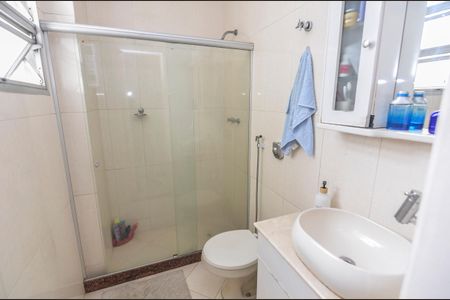 Apartamento à venda com 130m², 3 quartos e 1 vaga Apartamento à venda com 130m², 3 quartos e 1 vagaBanheiro Social