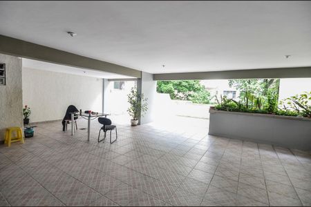 Apartamento à venda com 130m², 3 quartos e 1 vaga Apartamento à venda com 130m², 3 quartos e 1 vagaÁrea comum
