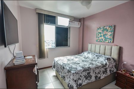 Apartamento à venda com 130m², 3 quartos e 1 vaga Apartamento à venda com 130m², 3 quartos e 1 vagaSuíte