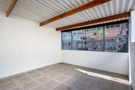 Casa para alugar com 130m², 2 quartos e 1 vagaVaranda