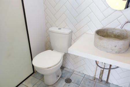 Apartamento para alugar com 66m², 2 quartos e 1 vaga Apartamento para alugar com 66m², 2 quartos e 1 vagaBanheiro