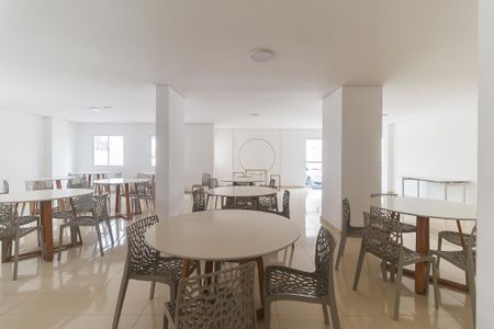 Apartamento para alugar com 52m², 2 quartos e 1 vaga Apartamento para alugar com 52m², 2 quartos e 1 vagaÁrea comum - Salão de festas
