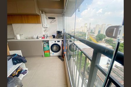 Apartamento à venda com 69m², 3 quartos e 1 vagaÁrea de Serviço