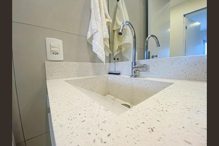 Apartamento à venda com 69m², 3 quartos e 1 vagaBanheiro 2