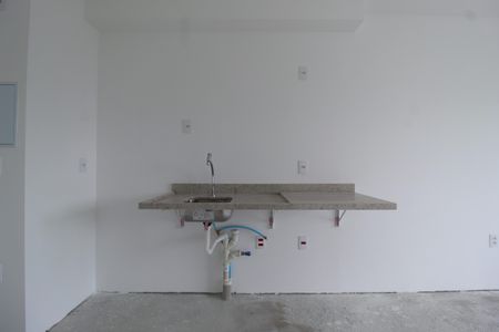 Cozinha de kitnet/studio para alugar com 1 quarto, 24m² em Vila Nova Conceição, São Paulo