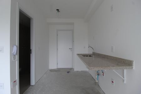 Cozinha de kitnet/studio para alugar com 1 quarto, 24m² em Vila Nova Conceição, São Paulo