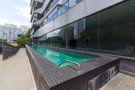 Studio à venda com 15m², 1 quarto e sem vaga Studio à venda com 15m², 1 quarto e sem vagaÁrea comum - Piscina