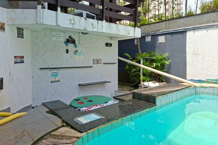 Casa para alugar com 380m², 3 quartos e 4 vagasBar da piscina 