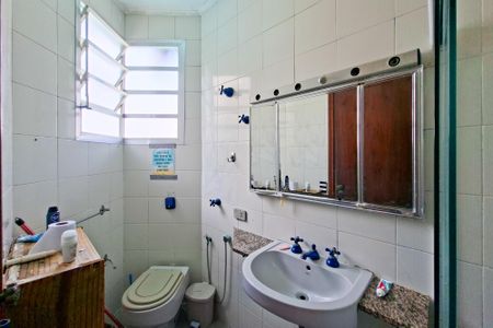 Casa para alugar com 380m², 3 quartos e 4 vagasBanheiro da Suíte 1