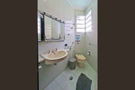 Casa para alugar com 380m², 3 quartos e 4 vagasBanheiro da Suíte 2