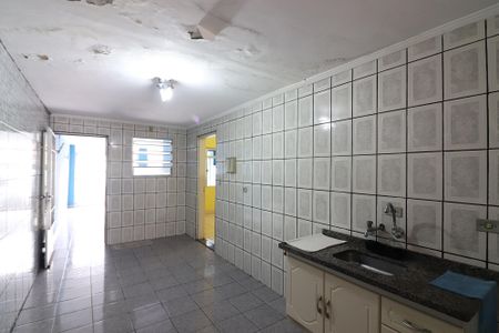 Casa à venda com 168m², 3 quartos e 2 vagasCozinha 