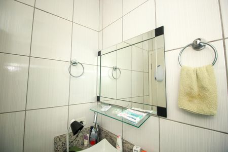 Casa à venda com 222m², 3 quartos e 4 vagas Casa à venda com 222m², 3 quartos e 4 vagasBanheiro Social