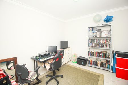 Casa à venda com 222m², 3 quartos e 4 vagas Casa à venda com 222m², 3 quartos e 4 vagasQuarto 2