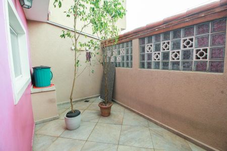 Casa à venda com 222m², 3 quartos e 4 vagas Casa à venda com 222m², 3 quartos e 4 vagasQuintal